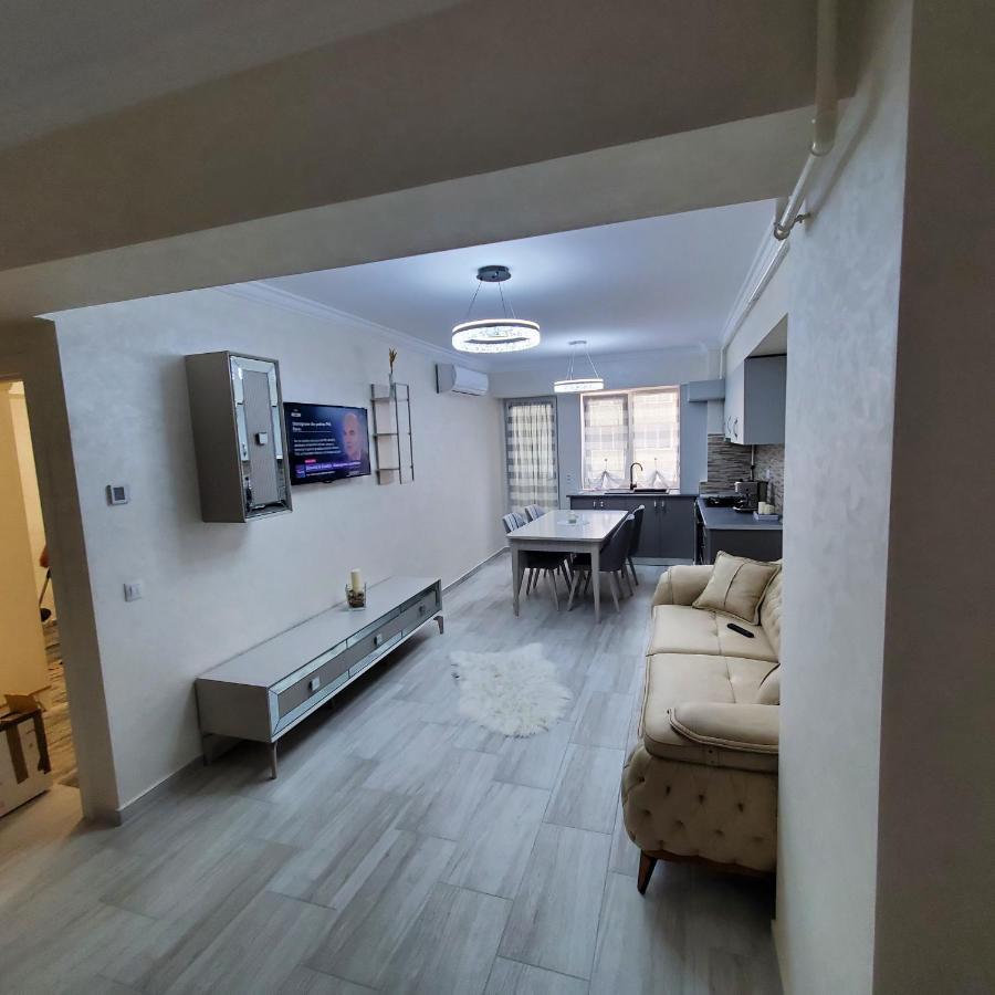 Luxury Apartament Bacovia Bacău Екстериор снимка
